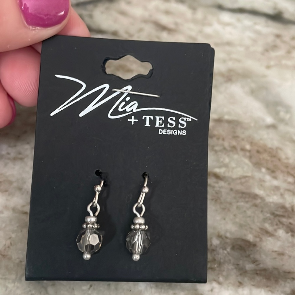 NWT Teardrop earrings